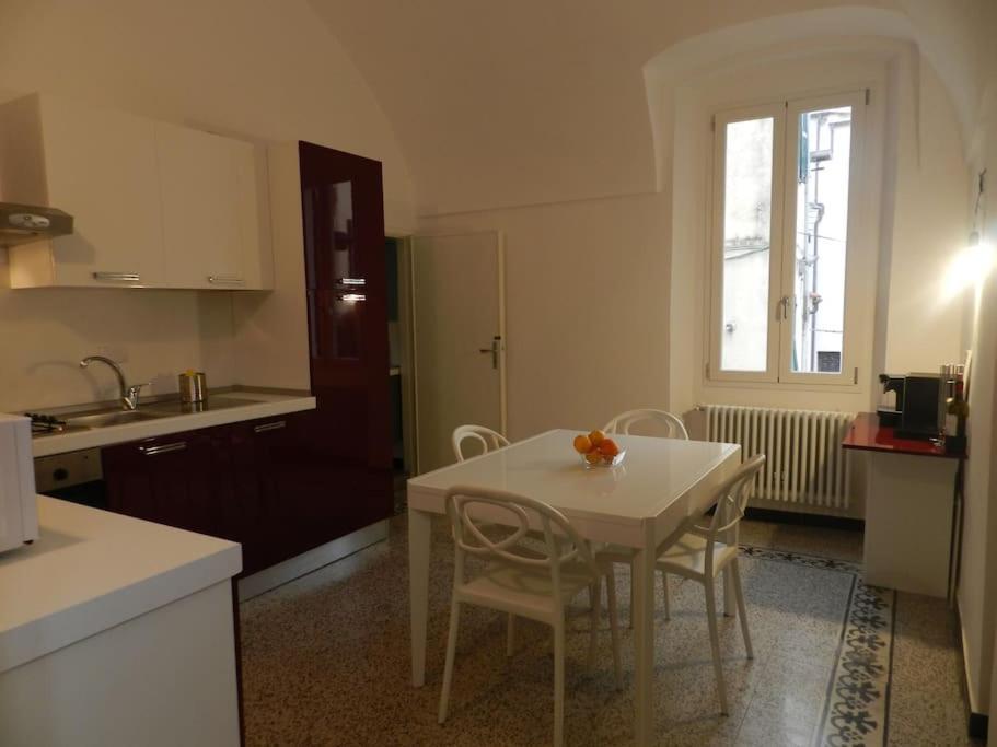 Ferienwohnung Sea View, In The Old Town Santo Stefano Al Mare Exterior foto