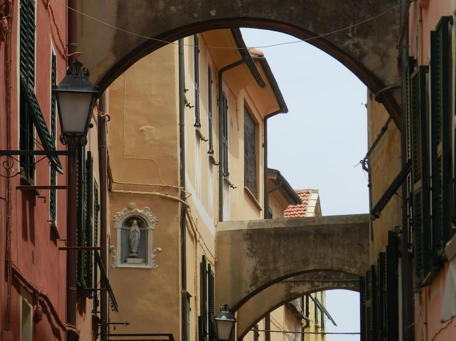 Ferienwohnung Sea View, In The Old Town Santo Stefano Al Mare Exterior foto