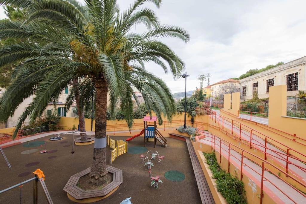 Ferienwohnung Sea View, In The Old Town Santo Stefano Al Mare Exterior foto